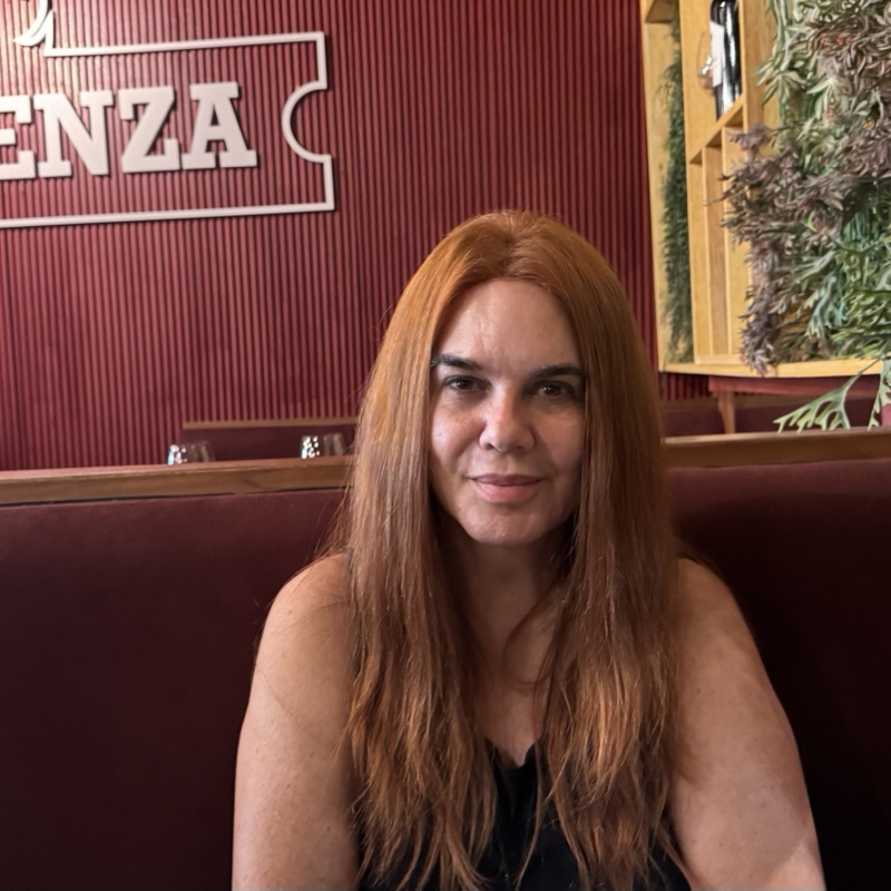 Alane Beatriz Vermelho
